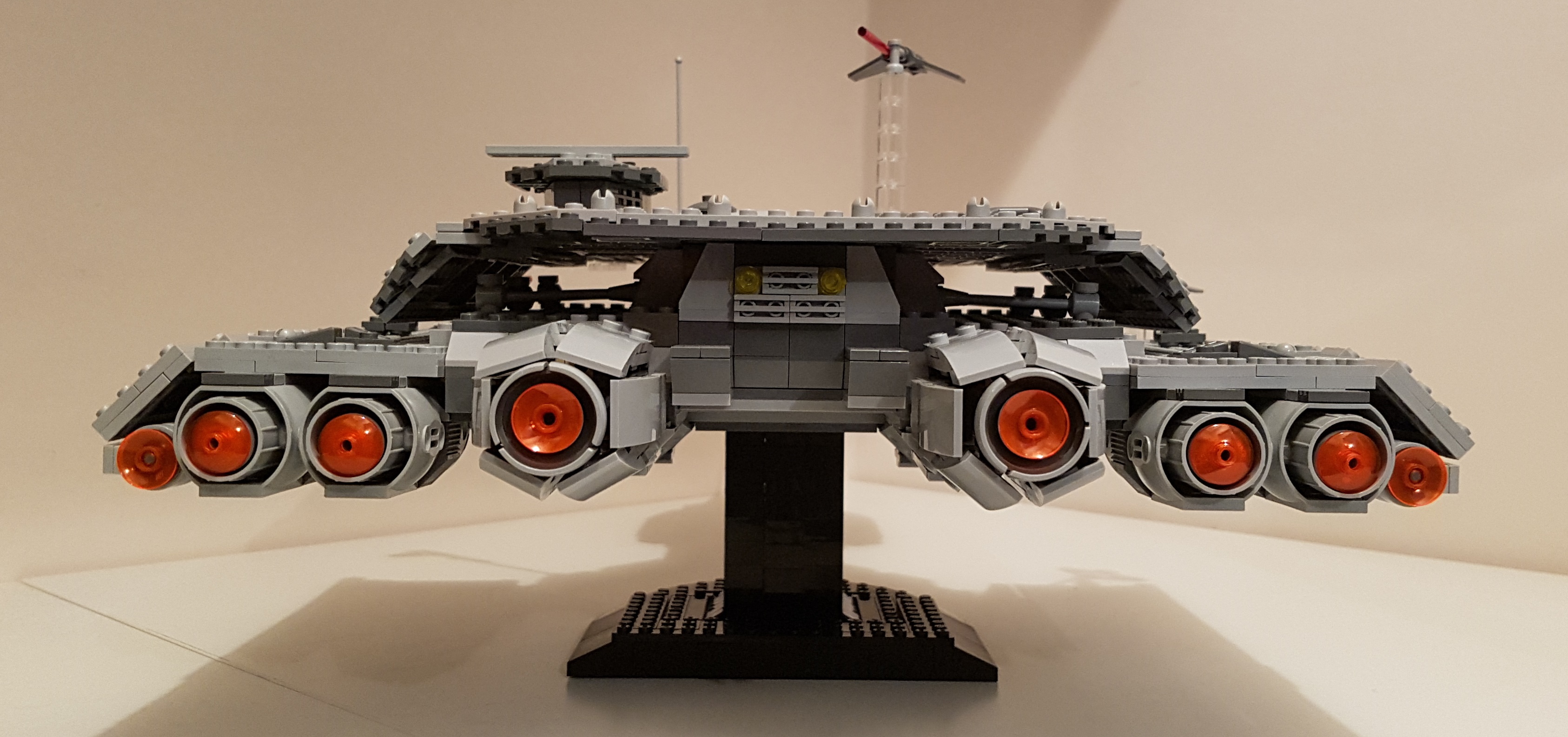 LEGO Stargate USS Daedalus